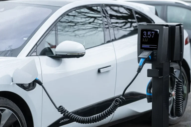 Autel Unveils Ultra-Fast EV Charging Solution in Thailand Featuring 780A High-Current Performance and Seamless App Integration