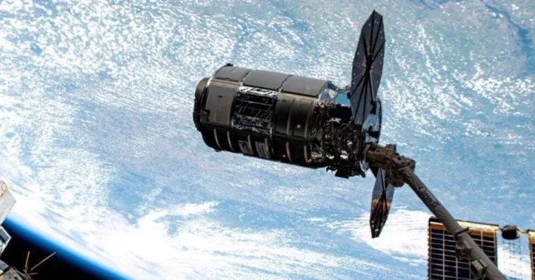 LambdaVision and Helogen Partner to Advance Space-Based Biomaterial Manufacturing