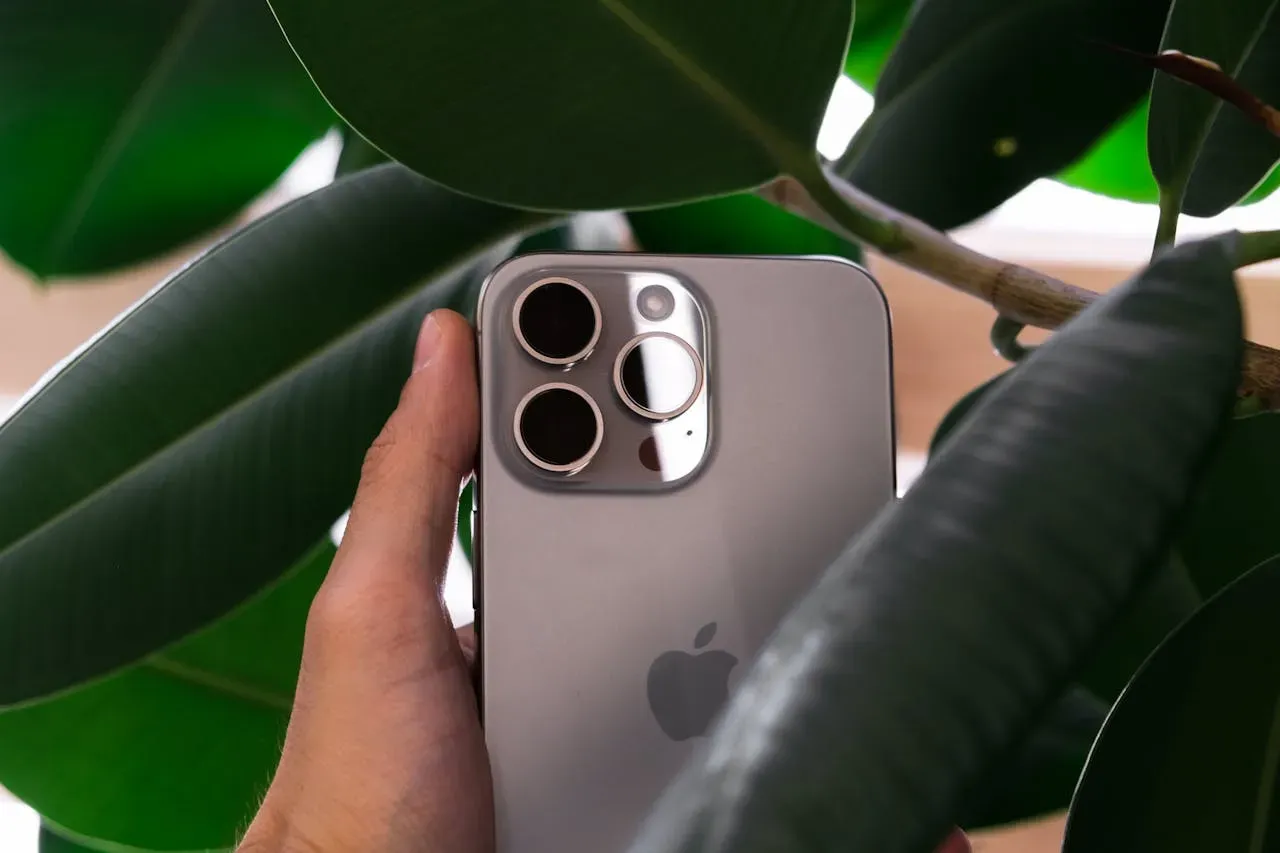AULUMU Launches G09 Ghost Infinite 360-Degree Magnetic Stand