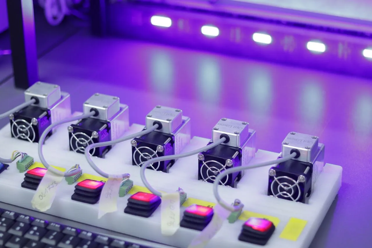 NUBURU, Through Lyocon, to Design Blue-Laser Technology for SunCubes’ DEEP LIGHT Underwater Power Platform