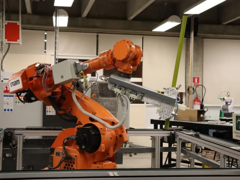 NTT DATA and Hyster-Yale Materials Handling Announce Breakthrough Physical AI Solution in Manufacturing