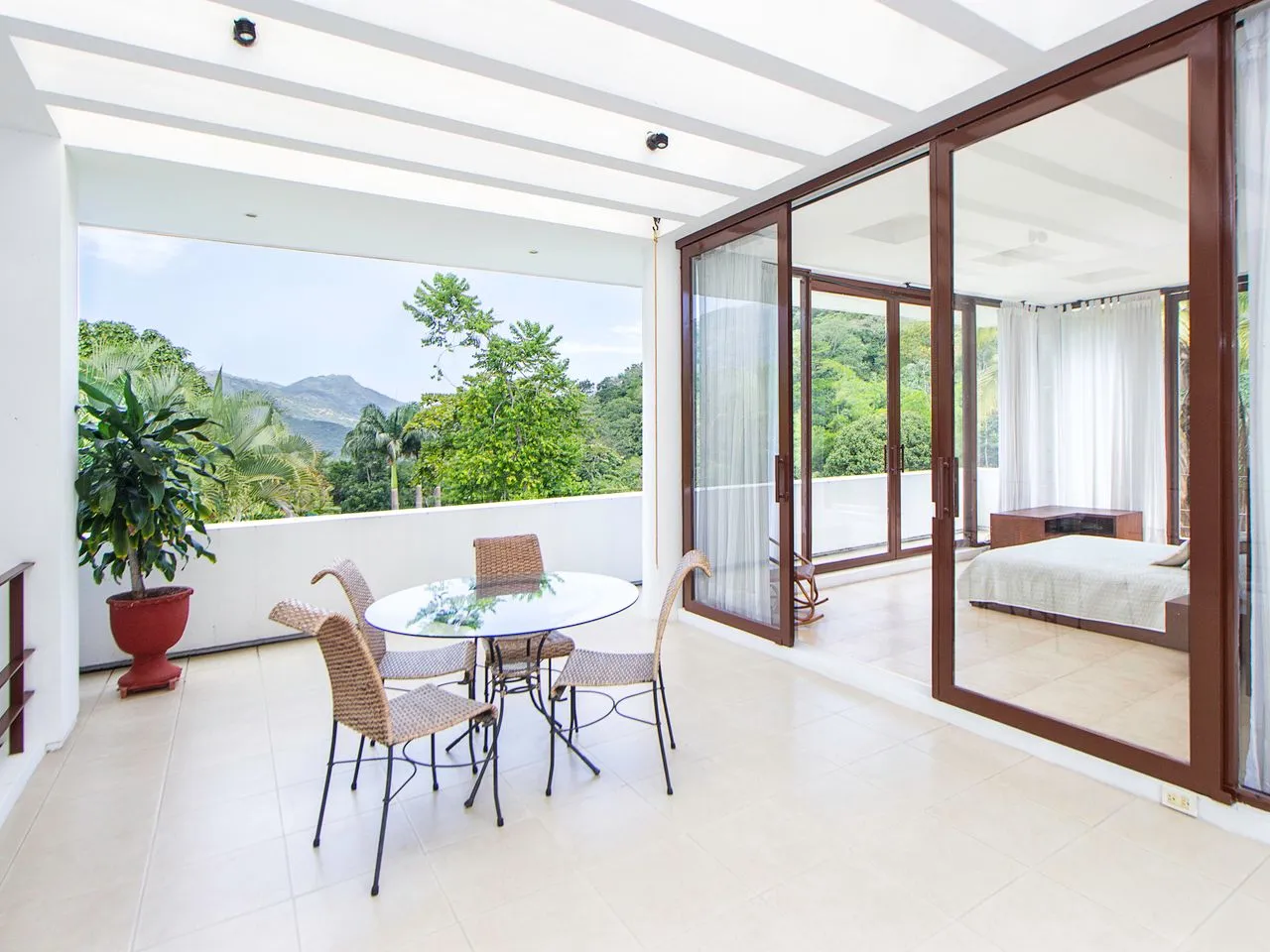 Western Architectural Openings Launches Series 8600 Multi-Slide Door