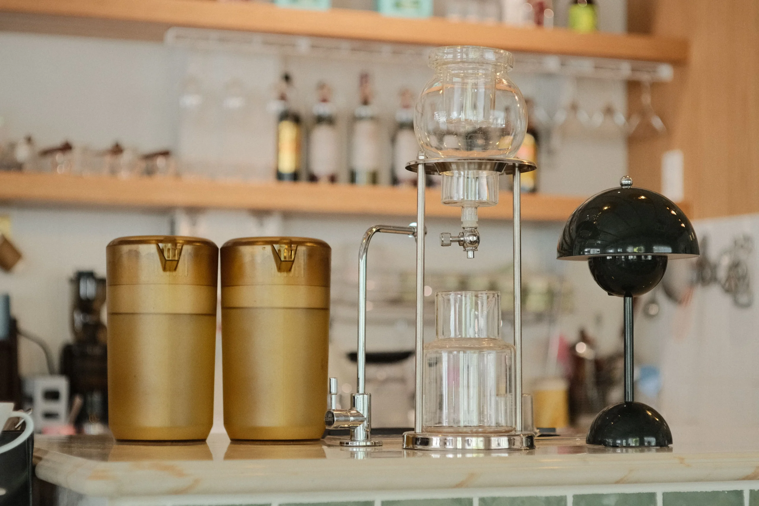 Japanese Heatproof Glass Maker HARIO Introduces Two New Designs of Its Wine Bottle-Shaped Cold-Brew Bottle in the U.S. Market