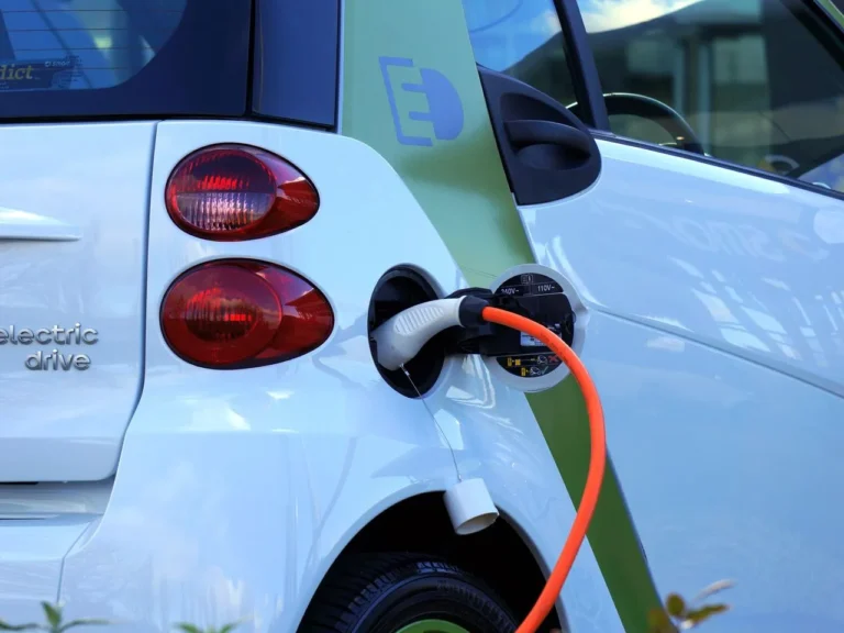 UL Solutions Launches Certification Program to Help Electric Vehicles Support the Power Grid