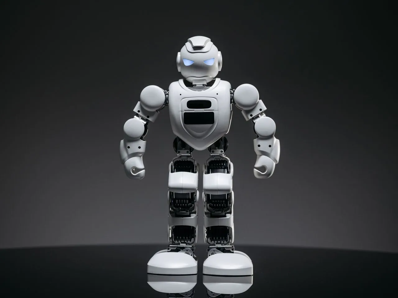 Zeroth launches Bridge, the world's first embodied robot with native artificial intelligence, as well as the open-source ecosystem OpenBridge